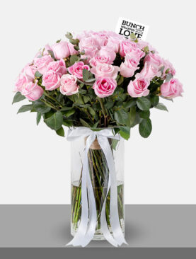 PINK ROSES IN VASE - m