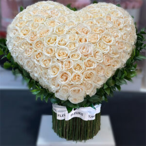Heart of Luxury - white roses
