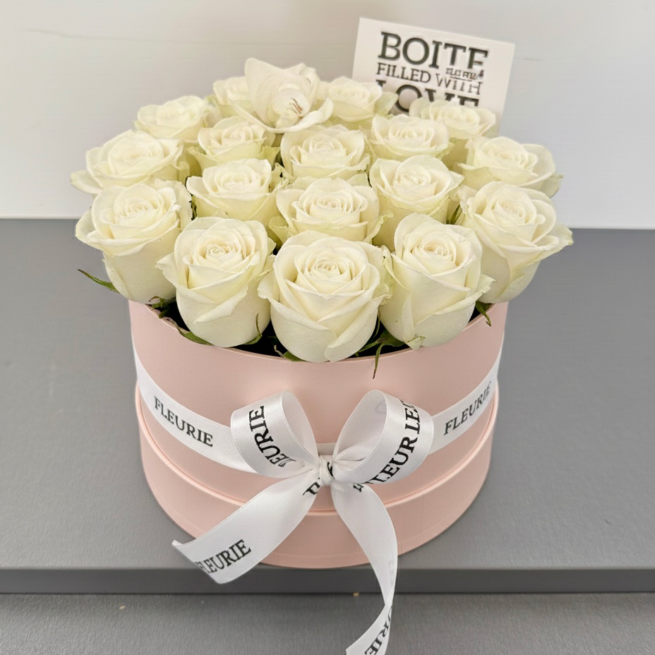 ROUND LIGHT PINK BOX – SMALL CLASSIC