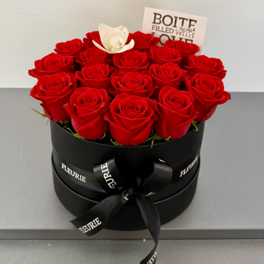 ROUND BLACK BOX – SMALL CLASSIC