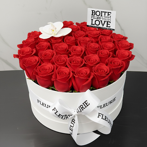 ROUND WHITE BOX – MEDIUM CLASSIC