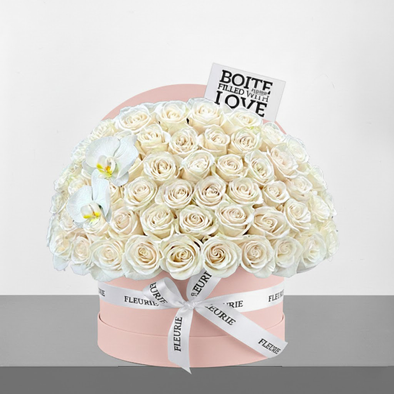 HALF DOME ROUND BOX MEDIUM - white roses