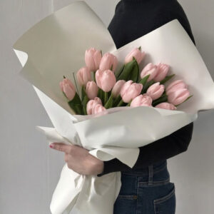 LIGHT PINK TULIPS BOUQUET