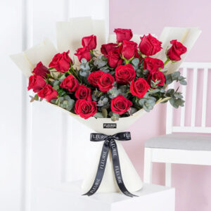 red roses eucalyptus - S