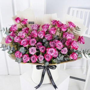 purple roses eucalyptus - M