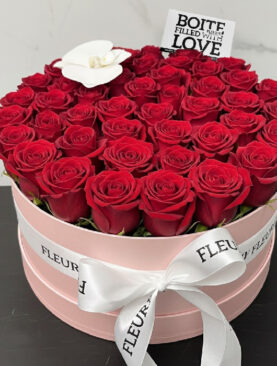 ROUND LIGHT PINK BOX – LARGE CLASSIC