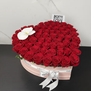 HEART BOX MEDIUM - red roses