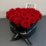 HEART BOX SMALL - red roses