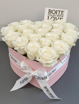 CLASSIC ROUND BOX SMALL - white roses