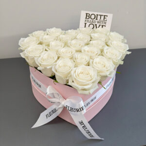 CLASSIC ROUND BOX SMALL - white roses