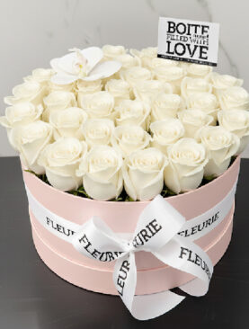 CLASSIC ROUND BOX MEDIUM - white roses