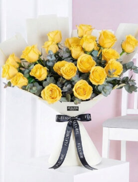 Yellow EUCAROSES BOUQUET - SMALL