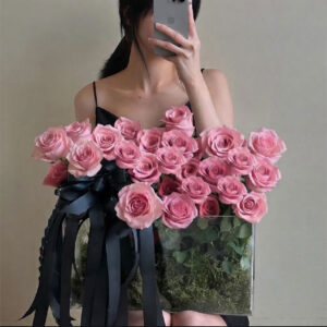Rectangular Vase Deluxe - pink roses