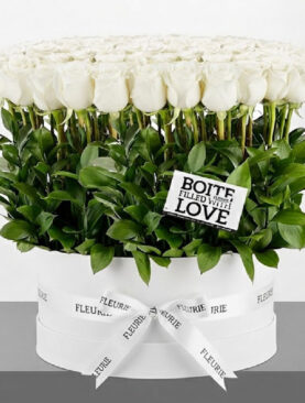 STANDING ROUND BOX LARGE - white roses
